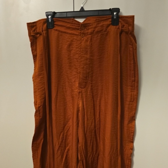 Men's Rust Chinos - Picture 2 of 2